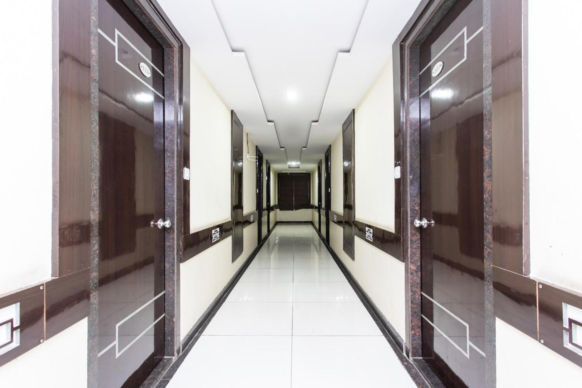 Capital O Swan Paradise Indore Exterior foto